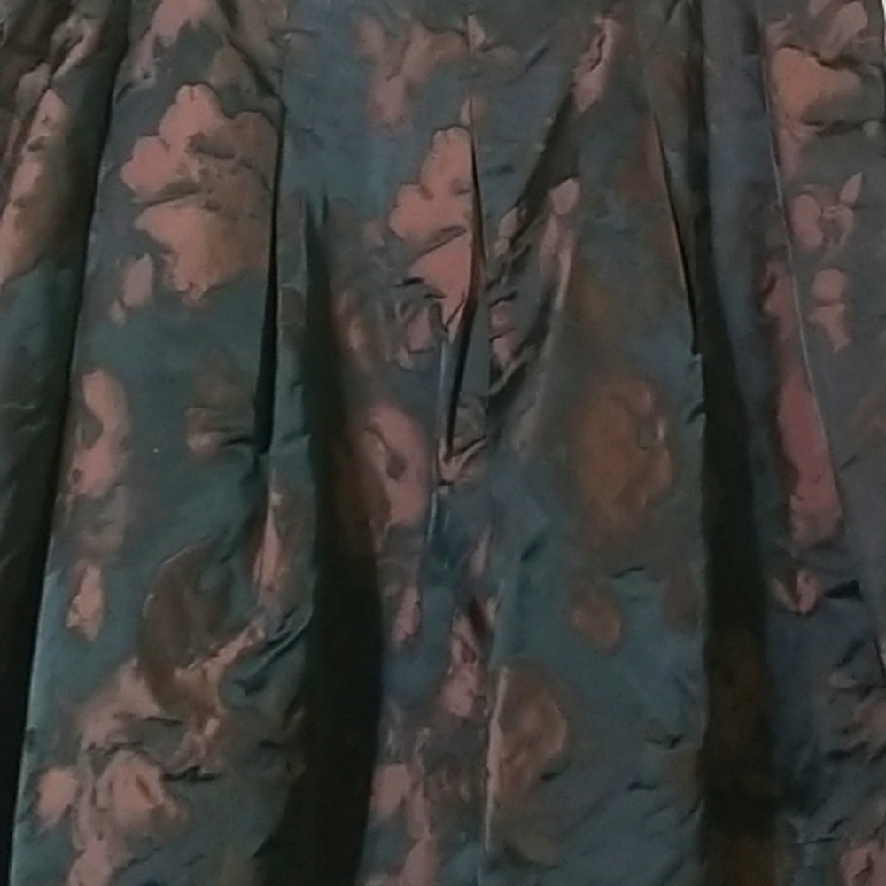 Pleated skirt